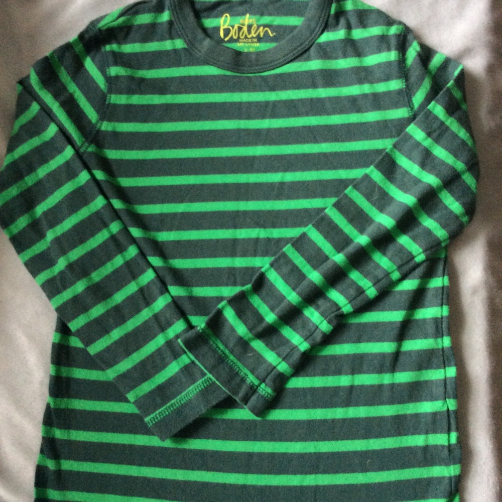 Boys long sleeved Boden T-shirt., 6.